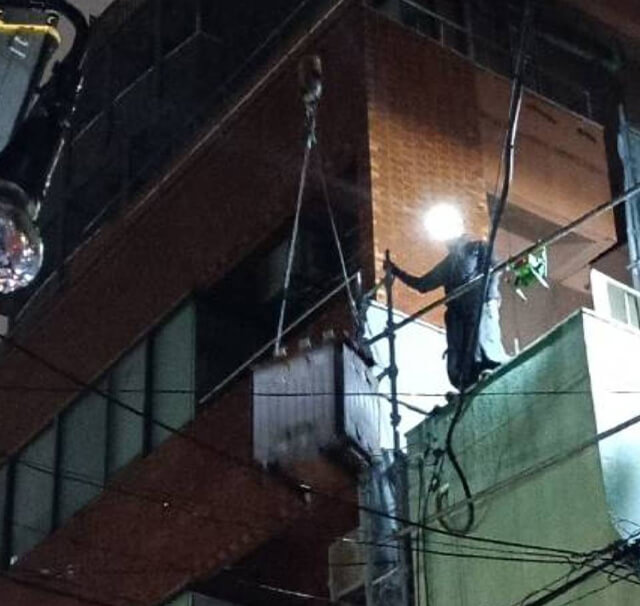 大阪市中央区４階建ビル キュービクル内PCB含有 トランス500kg2機 トランス250kg1機 ラフター13t搬出撤去工事 及びPCB処分工事