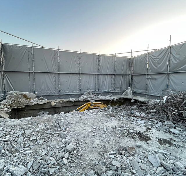 大阪市某区RC4階建階上解体食降工法